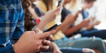 Demencia digital: el nuevo riesgo neurológico que amenaza a niños y jóvenes