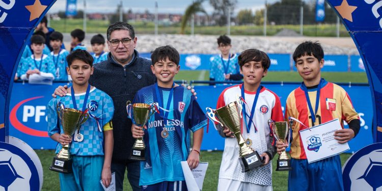 Colegio San Esteban se coronó campeón regional de la 20ª Copa PFalimentos en Talca