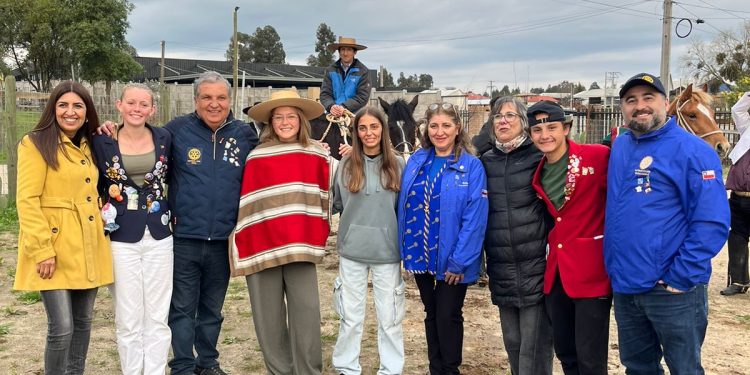 Rotary Club Talca dio la bienvenida a jóvenes de intercambio 2025-2026