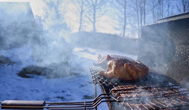 Spiedo, asador eléctrico y motor: el trío perfecto para un asado moderno