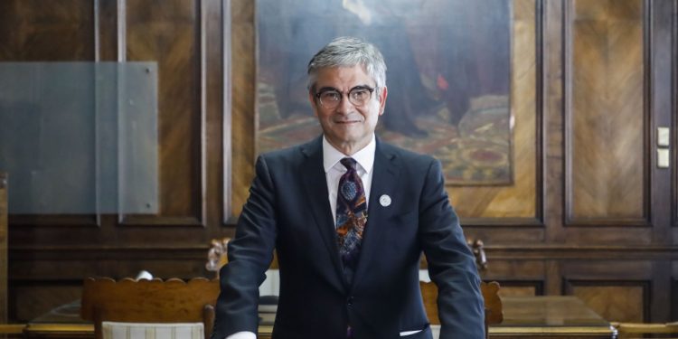 Sorpresiva renuncia de Ministro de Hacienda Mario Marcel; Cambio de gabinete esta tarde