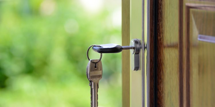 Ciberestafas en arriendos de vacaciones: cómo evitar trampas digitales durante el feriado del 18 de septiembre