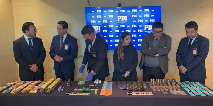 Desarticulada banda dedicada a vender cigarrillos electrónicos adulterados con cannabis