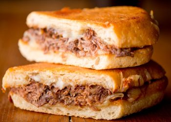 Chile celebra al lomito, el ícono que reúne a amigos y familias
