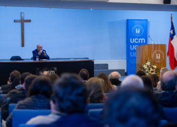Cardenal Fernando Chomalí participó en jornada sobre Doctrina Social de la Iglesia en la UCM