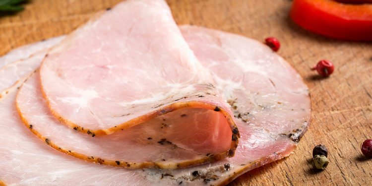 Pavos, pollos y embutidos : ¿Qué carne estamos comiendo?