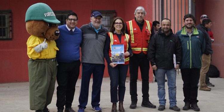 Conaf Maule refuerza postulación para brigadistas forestales