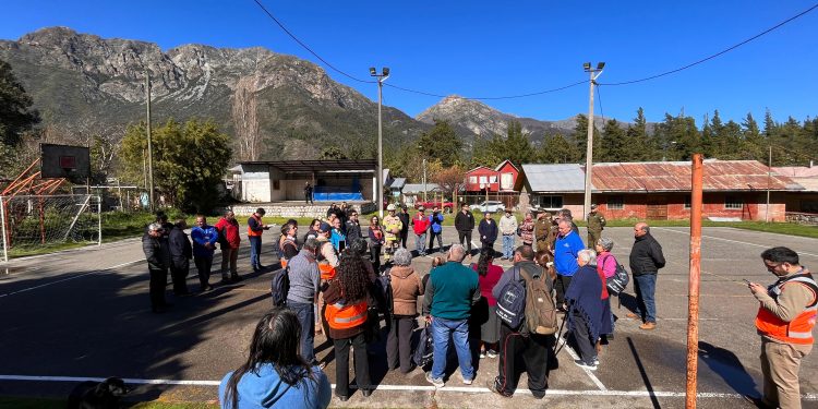 Comunidades de San Clemente y Molina participaron de simulacro por erupción volcánica