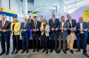 Aeropuerto de Santiago inaugura ampliación del terminal nacional