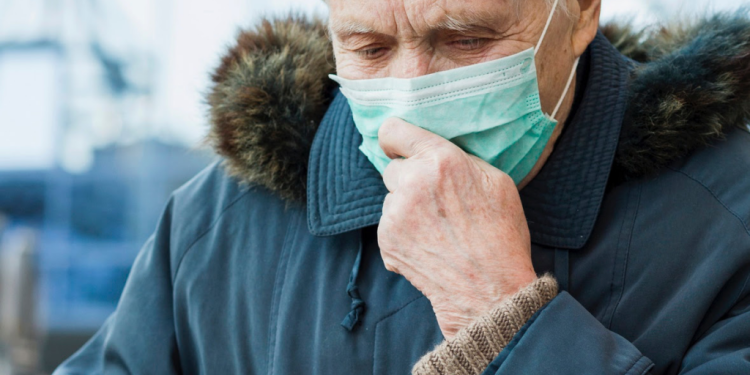 Ante aumento de casos de “coqueluche”: Epidemióloga advirtió riesgos en lactantes y tercera edad