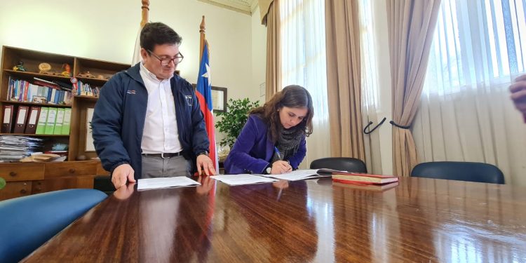 Mineduc entrega $258 millones para Transporte Escolar Rurales la región