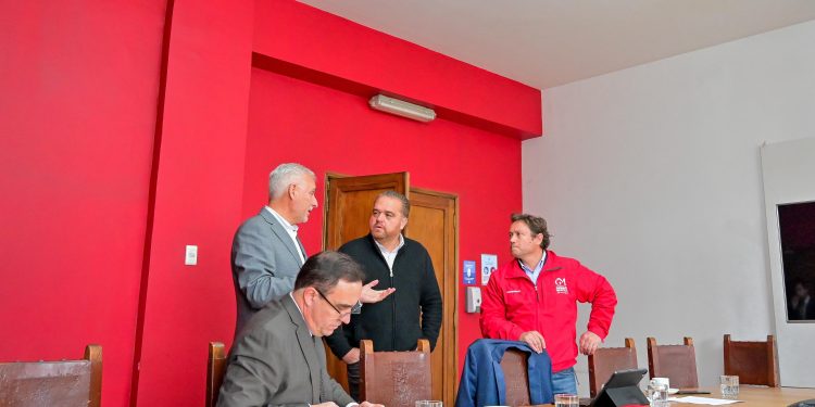 Gobernador del Maule critica recorte presupuestario 2026: Este Gobierno no ha sido capaz de generar inversión y ahora castiga a las regiones