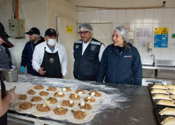 Seremi de Salud fiscalizó funcionamiento de fábrica de empanadas en Talca