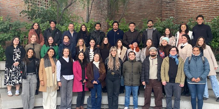 Enseña Chile busca jóvenes que quieran liderar el cambio y transformar el país