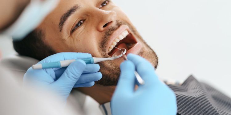 Caries en Chile: un problema prevenible que sigue afectando a gran parte de la población