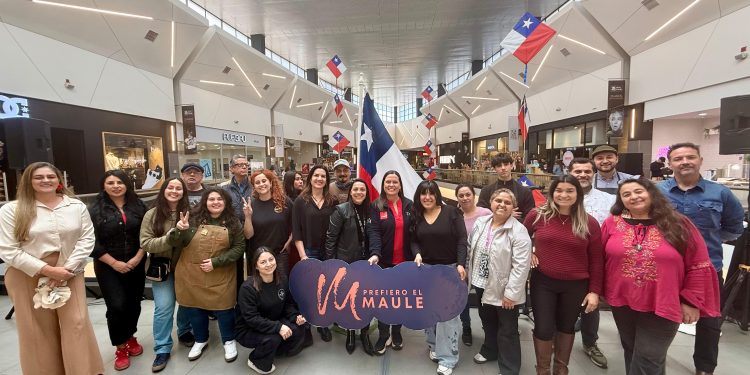 Hoy comenzó la Feria de Emprendimiento Prefiero el Maule en Mall Plaza Maule