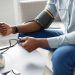 Consejos de nutricionista para evitar que jóvenes se vean afectados por la hipertensión