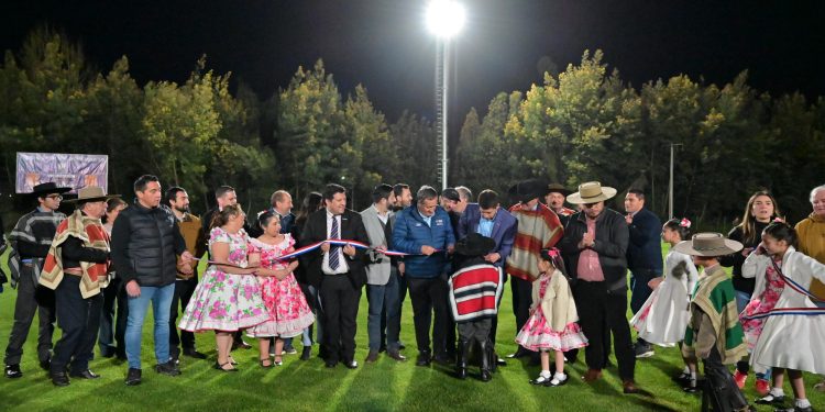 Gobierno del Maule inaugura moderna infraestructura deportiva y cultural en Vichuquén