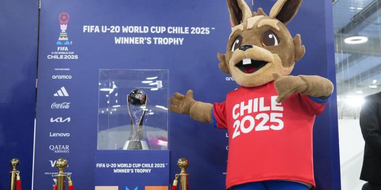 Talca vivió la “Trophy Experience” del Mundial Sub-20 de la FIFA