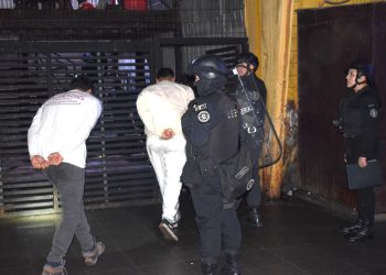 Gendarmería realiza allanamientos en penales de Talca y Cauquenes