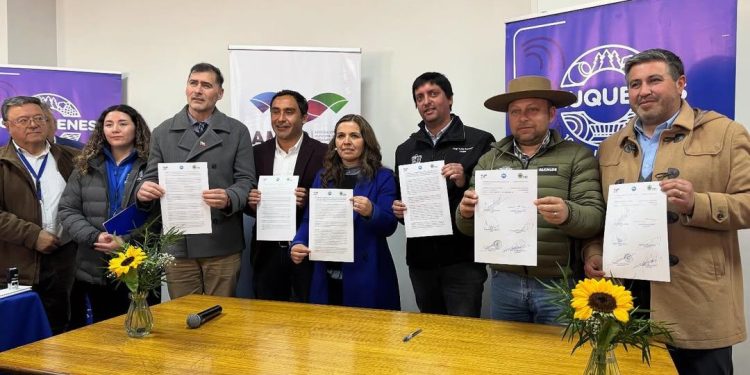 Municipios rurales del Maule, Ñuble y Biobío se unen en Cauquenes contra el proyecto Itahue–Hualqui
