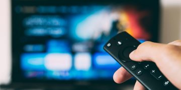 A qué riesgos puedes exponerte al buscar servicios de streaming gratuitos como Magis TV
