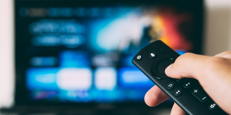 A qué riesgos puedes exponerte al buscar servicios de streaming gratuitos como Magis TV