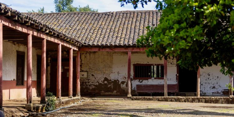 Traspasan terrenos de la Ex Hacienda Mariposas en San Clemente para futuro Museo Regional del Maule 