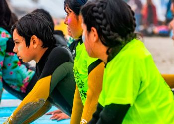 Surf Therapy Coquimbo: Sanando la mente y el cuerpo con la ayuda de las olas
