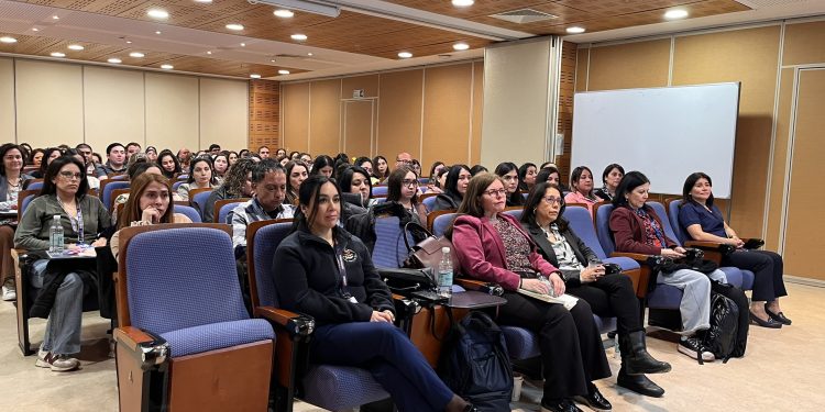 HRT realiza jornada de humanización para transformar la atención de salud