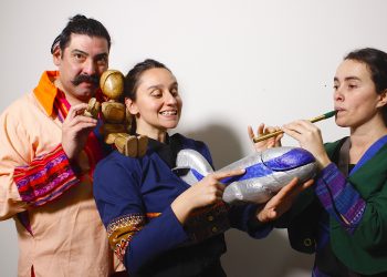 Escuelas públicas del Maule reciben esta semana a compañía de teatro con obra sobre migración e infancia