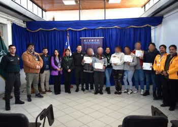 Privados de libertad del módulo LGTBQI A+ del penal de Curicó, se certificaron en manicure y podología estética