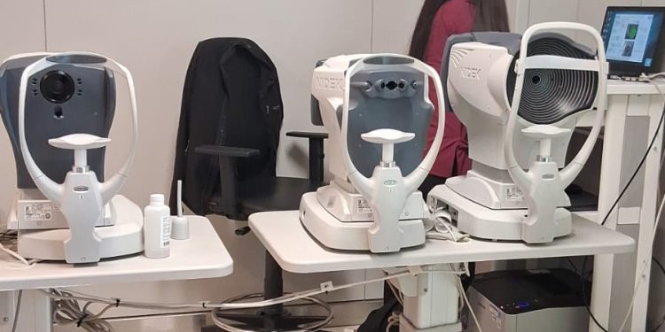Hospital de Curicó realiza más de 2 mil procedimientos oftalmológicos al mes y refuerza llamado a cuidar la visión
