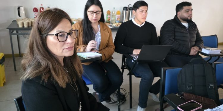 SLEP Los Álamos abre licitación para transporte escolar 2026