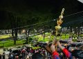 Masivo recibimiento recibe campeón mundial de karate en Parral