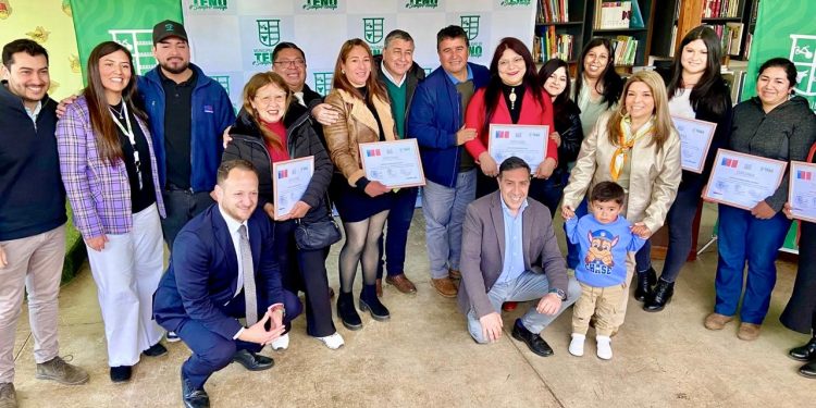 El FOSIS brinda seguridad alimentaria para familias de Teno y Empedrado