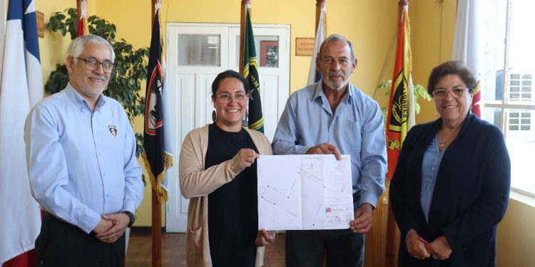 Bomberos de Linares recibe terreno para levantar cuartel en sector Nuevo Amanecer