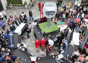 Curicó celebra el aniversario del Gin Tonic más grande del mundo en Curicó