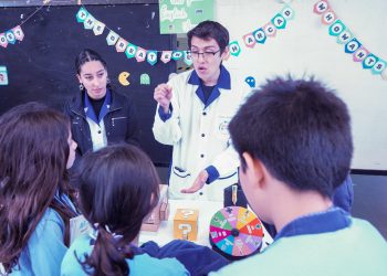 English from Maule Roots: lanzan libro digital que combina cultura local y enseñanza del inglés de forma didáctica