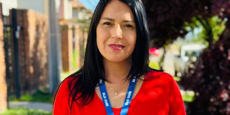 Mujer talquina con Retinosis Pigmentaria lanza cordón identificativo gratuito para personas con Discapacidad Visual
