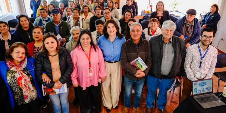 Escuela de Formación social de la Seremi de Gobierno capacitó a más de 50 dirigentes sociales de Yerbas Buenas
