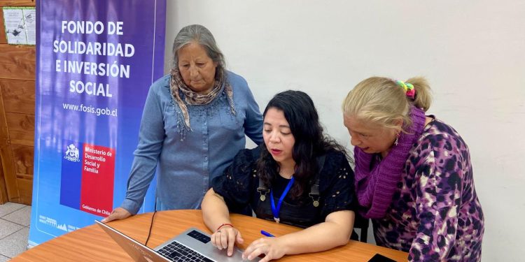 Vecinas de Maule inician compras colectivas del Programa Juntos Más Barato del FOSIS