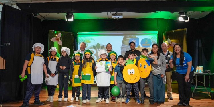 Sabores saludables y comunidad: Parral se convierte en ejemplo regional con su muestra gastronómica escolar