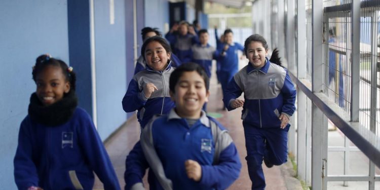 Sistema de Admisión Escolar (SAE): 52,5% de los postulantes 2026 quedó en su primera preferencia y el 92,8% tiene asignación