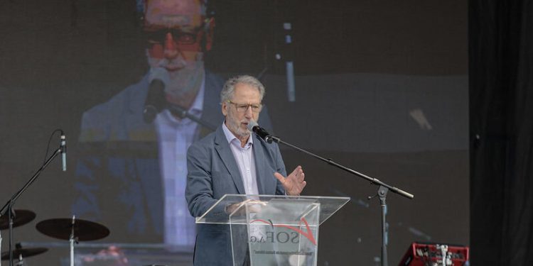 Presidente Boric nombra a Álvaro García biministro de Economía y Energía tras renuncia de Pardow