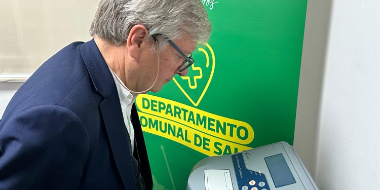 Curicó avanza en detección precoz del cáncer gástrico con test no invasivo de aire espirado