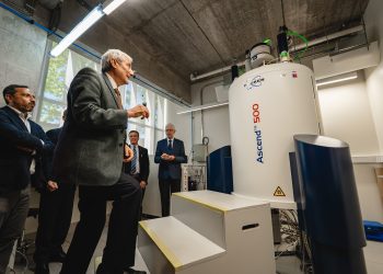 Único en Chile: UTalca inaugura equipo de Resonancia Magnética Nuclear más potente del país