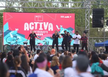 Cerca de 2 mil personas participaron en la Corrida Familiar Nocturna “Activa tu Primavera” en el Maule