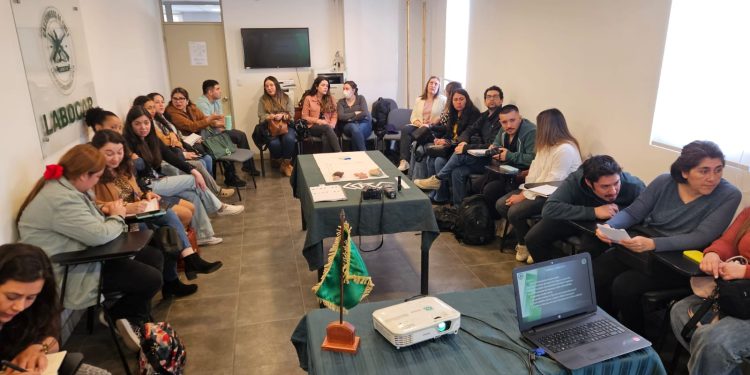Carabineros de Labocar realizó capacitación en fotografía forense clínica