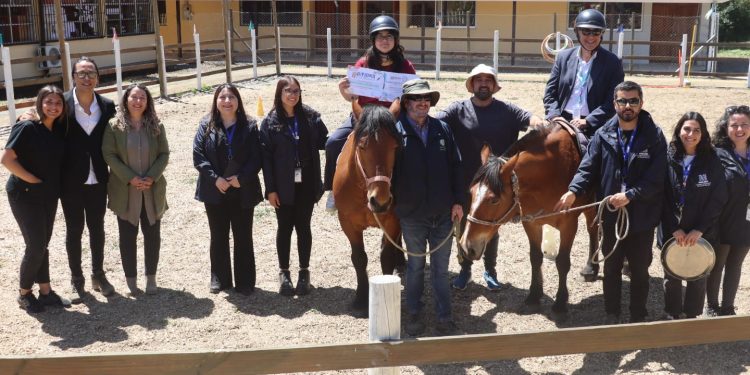 Piloto de equinoterapia del programa HPV de JUNAEB realiza cierre  comunal en Molina